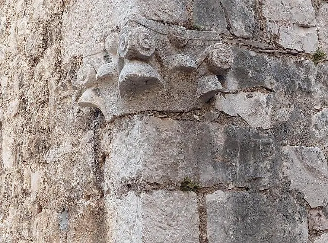 Old Town * 特罗吉尔